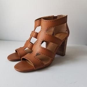 Lucky Brand women's Tahira sandals in macaroon leather size 9